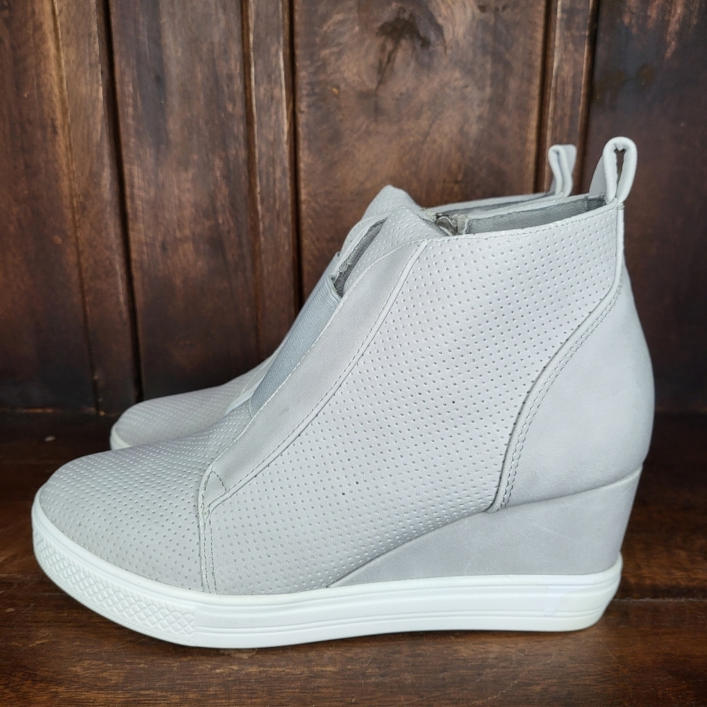Wedge Sneaker Gray